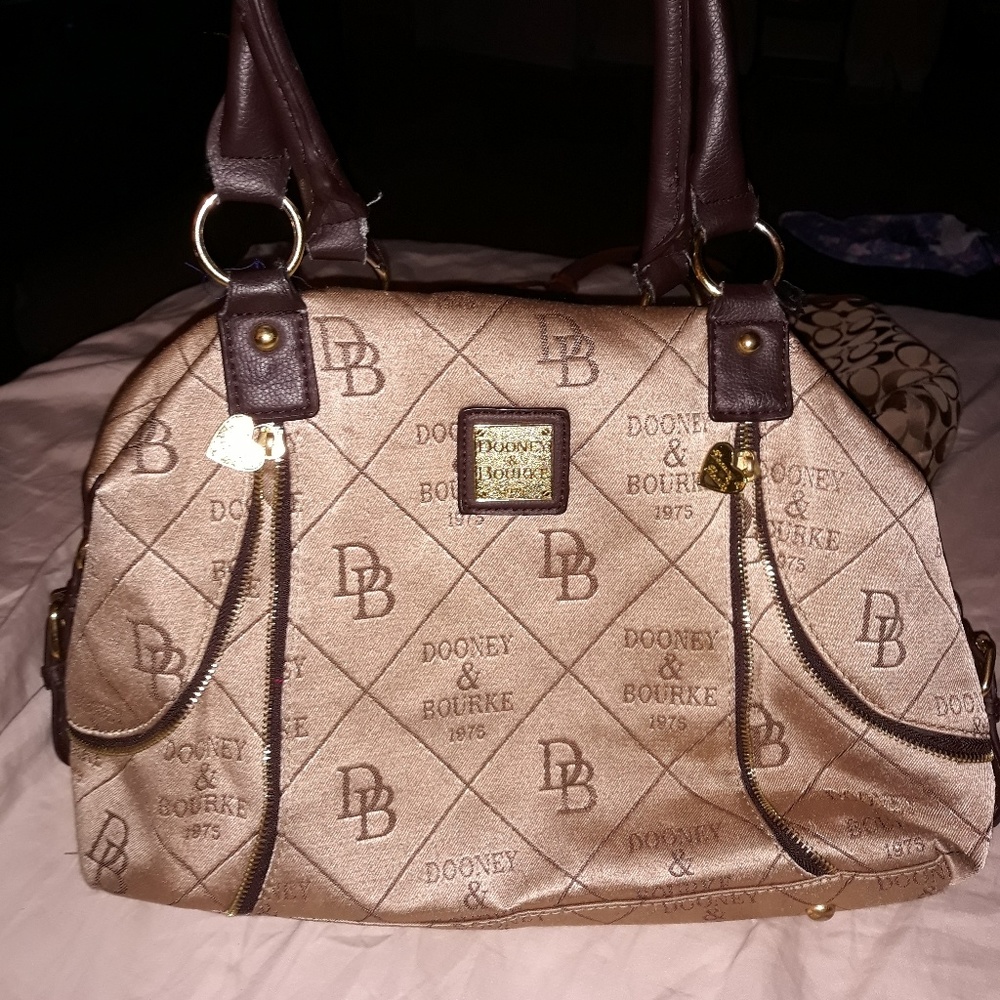 D&B purse